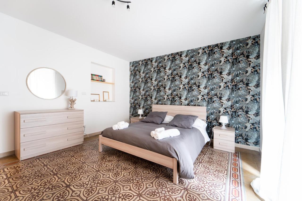 Historic Center Apartment - Catania Stays エクステリア 写真