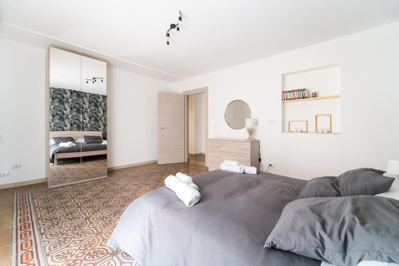 Historic Center Apartment - Catania Stays エクステリア 写真