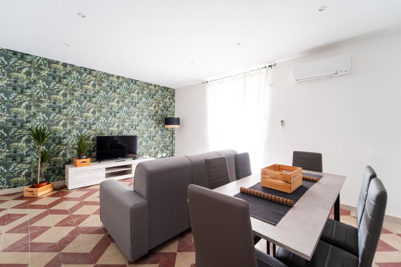 Historic Center Apartment - Catania Stays エクステリア 写真